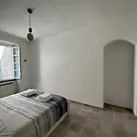 Apartment Casa Di Eddie A Finalborgo
