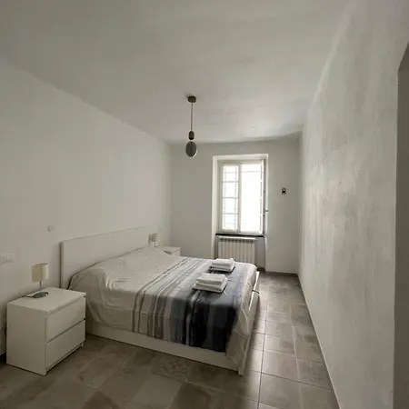 Apartamento Casa Di Eddie A Finalborgo *